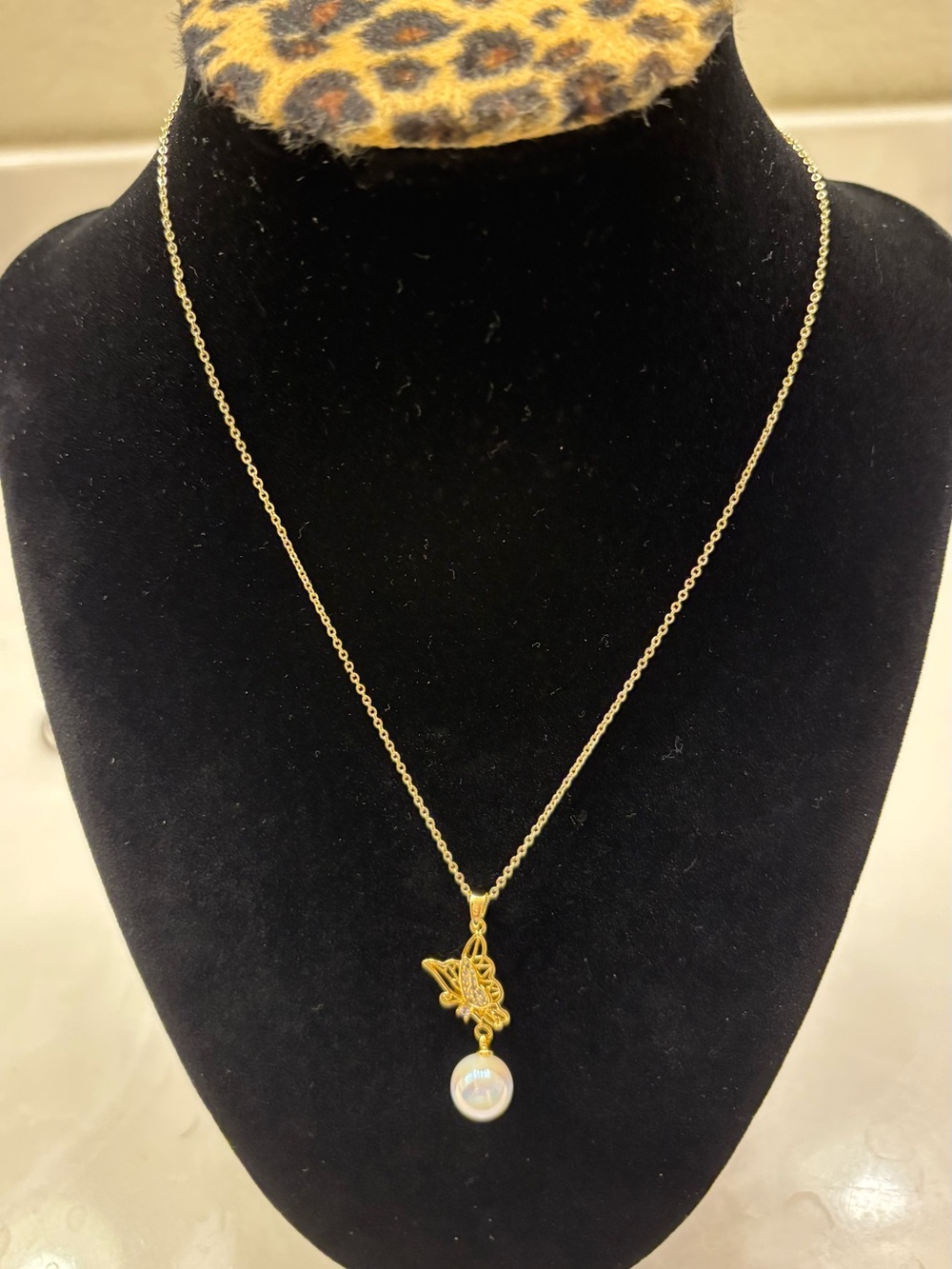 Adina Eden gold plated butterfly pendant with faux pearl - NWOT